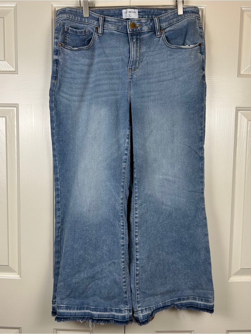 Lane Bryant Mid Rise Dreamfeel Flare Jeans Short Length